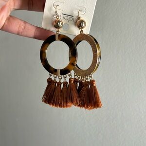 NWT long earrings/animal print